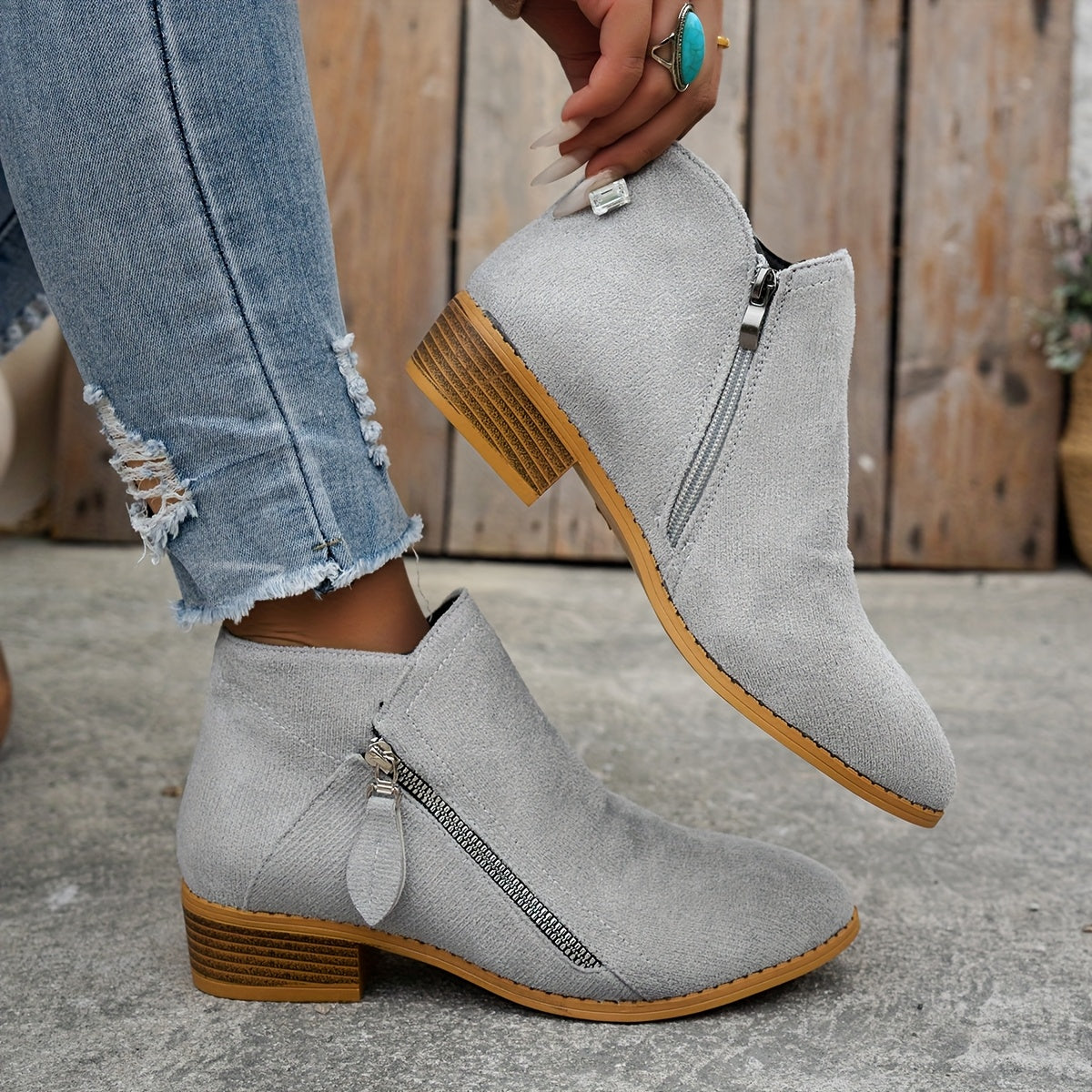 Amélia | Elegant ankle boots with side closure