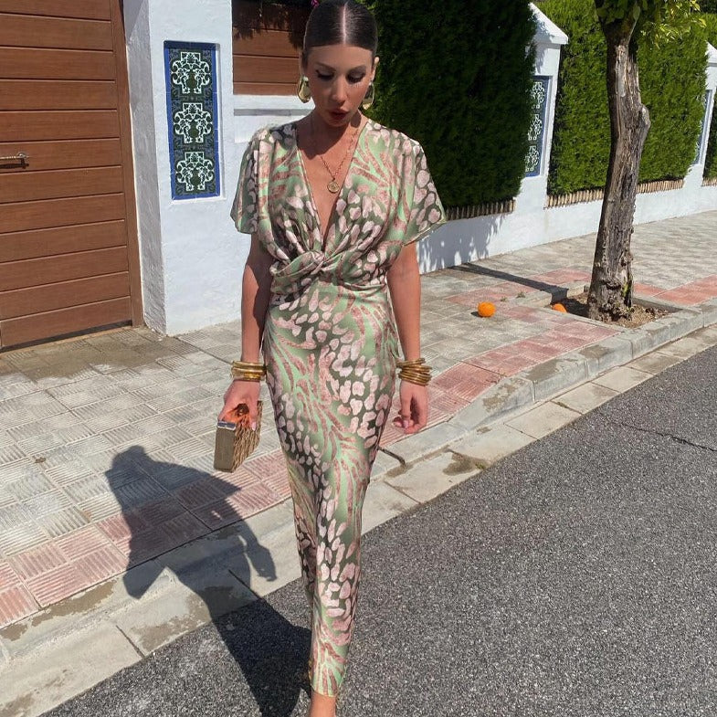 Yara | Elegant long dress with V-neck and crossover detail