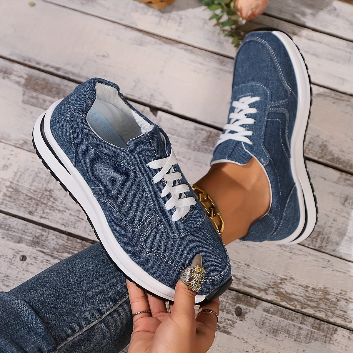 Pilar | Orthopedic shoe with studs