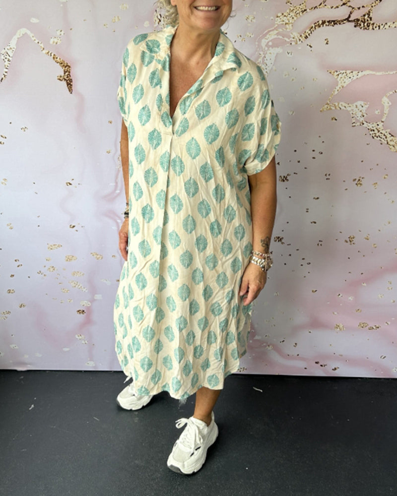 Liora | Loose-fitting dress with lapel collar and short sleeves