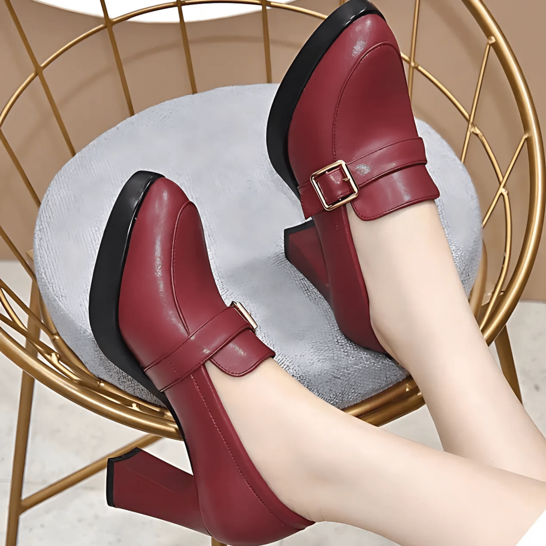 Malena | Classic heeled shoes with buckle