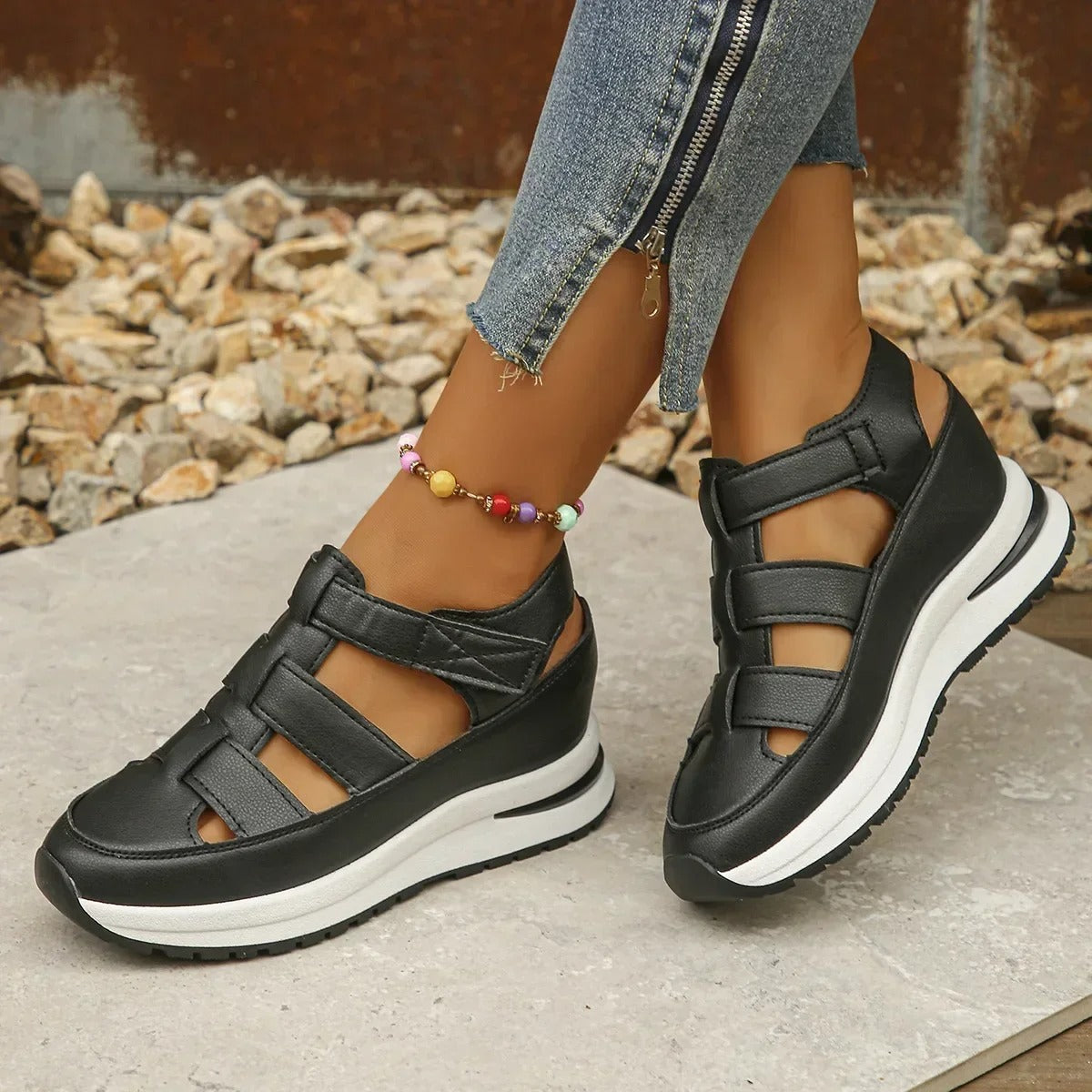 Valeria | Platform sports sandals with crossed straps