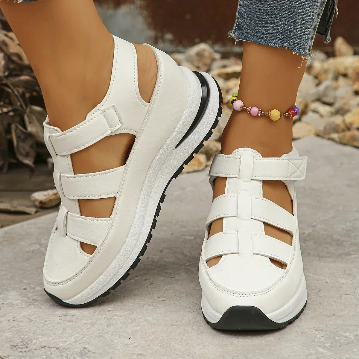 Valeria | Platform sports sandals with crossed straps