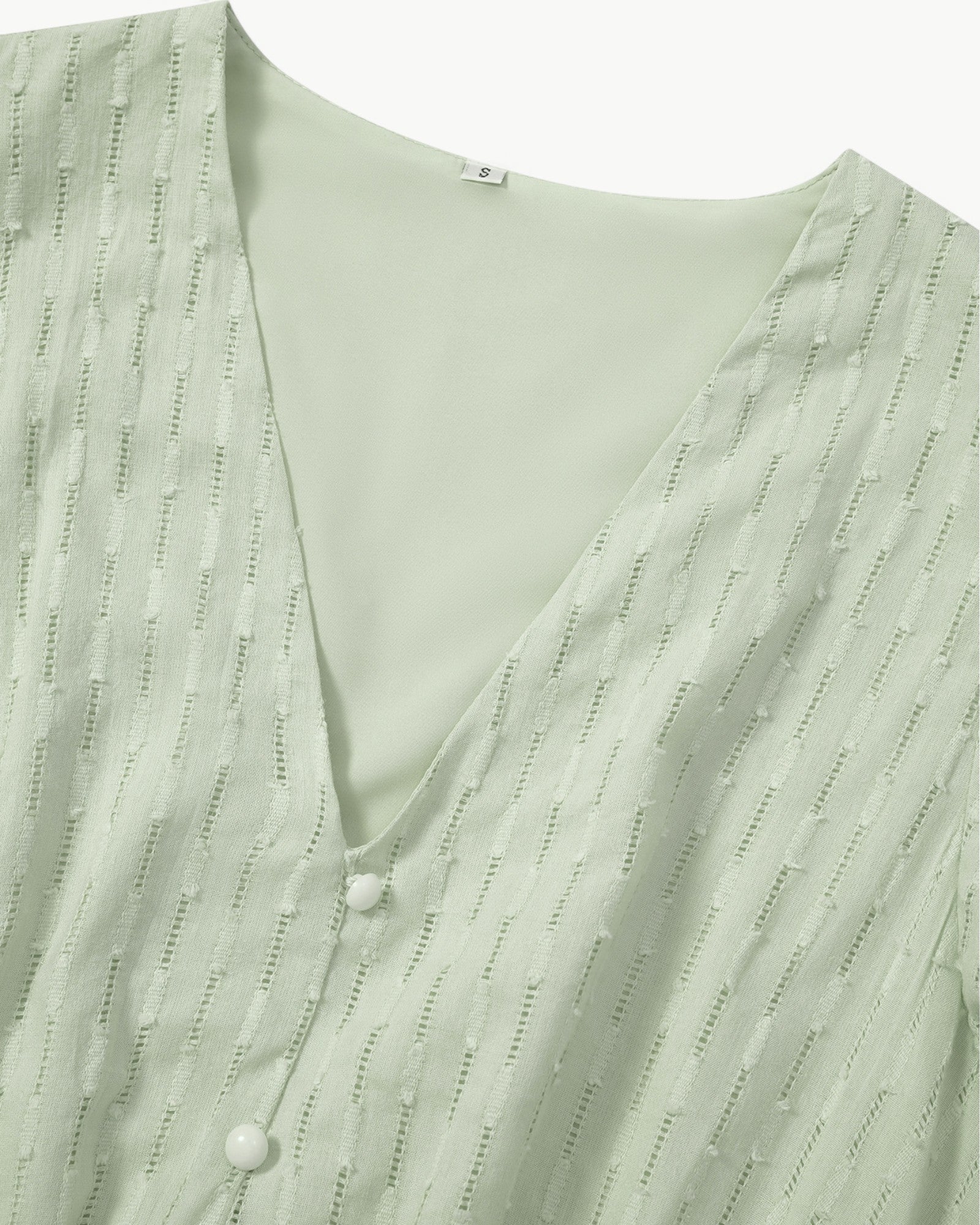 Belicia | Dress with V-neck and ruffled sleeves