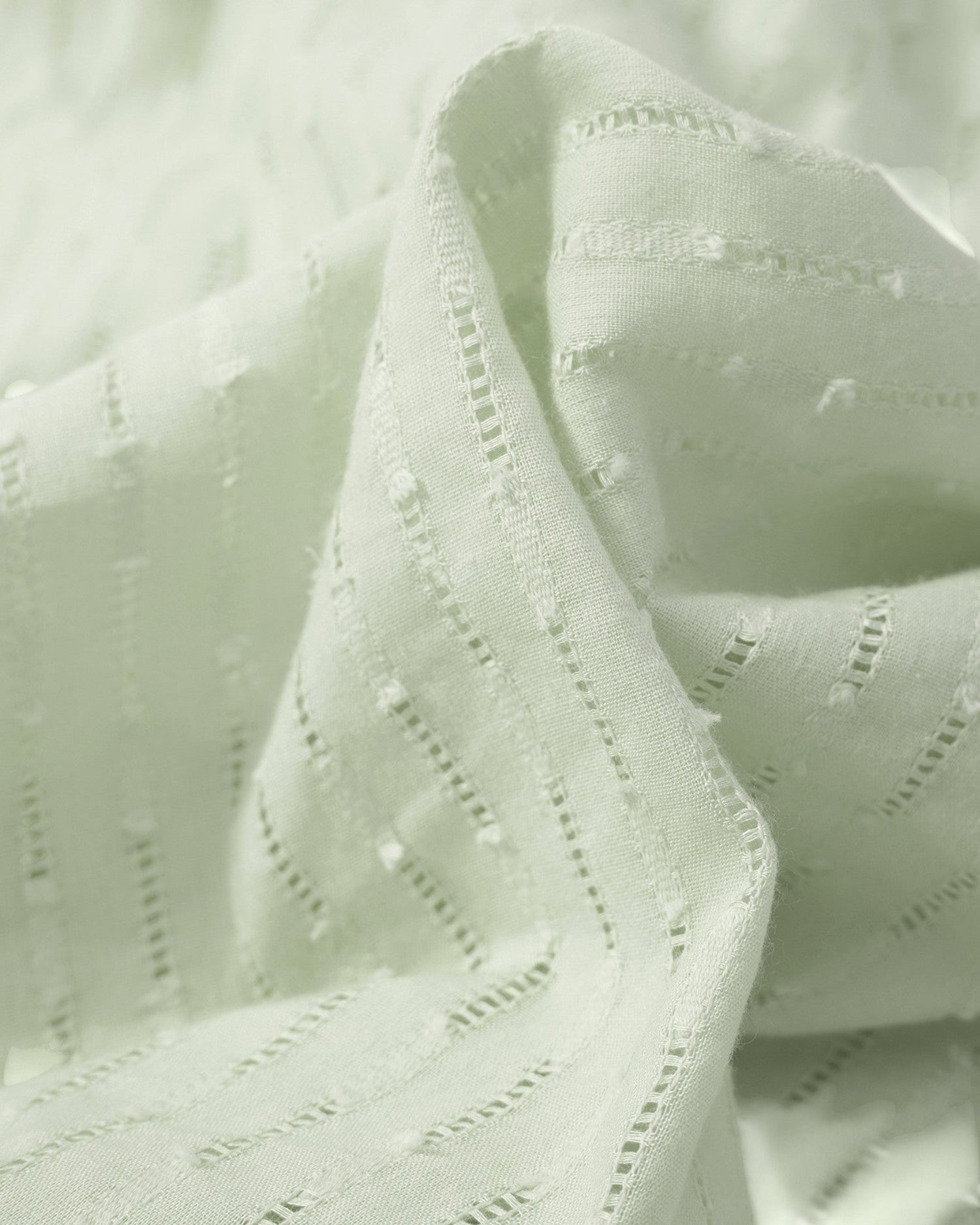 Belicia | Dress with V-neck and ruffled sleeves