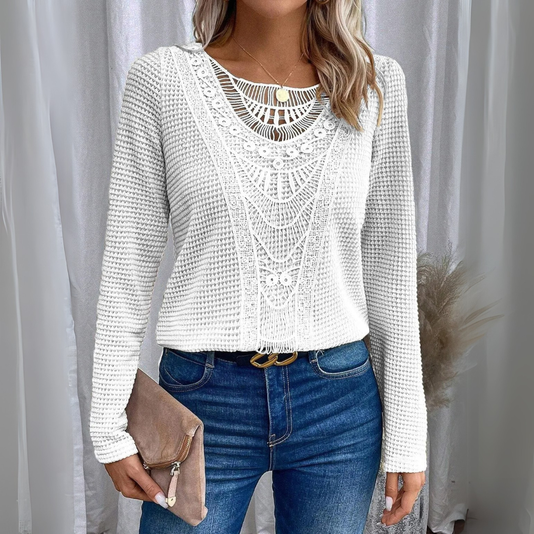 Silvia | Elegant shirt with round neck and cut-out details