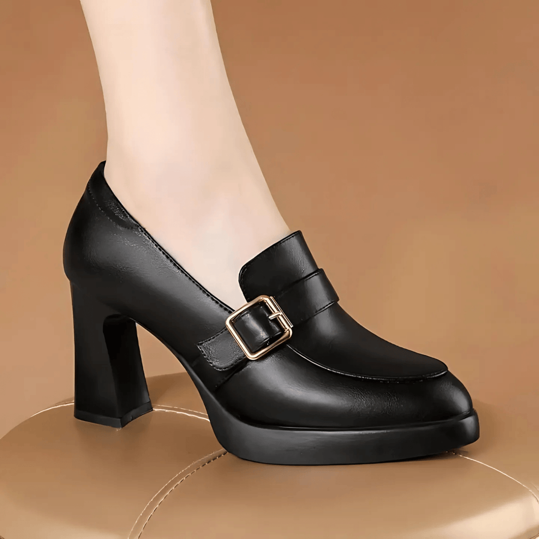 Malena | Classic heeled shoes with buckle