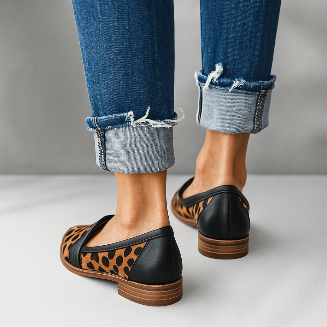 Idalia | Pointed-toe suede loafers