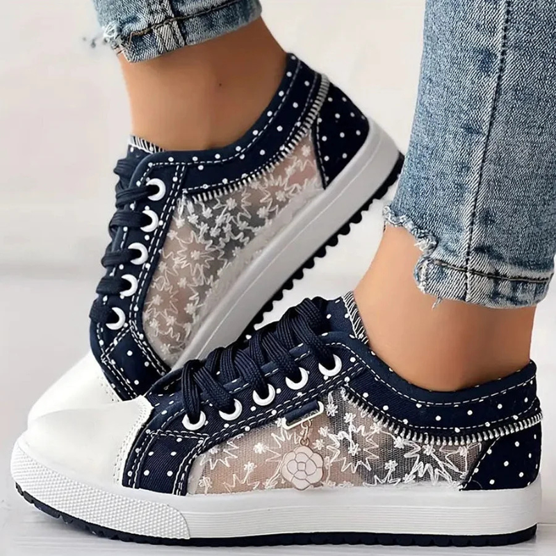 Lirio | Floral lace shoes with denim details