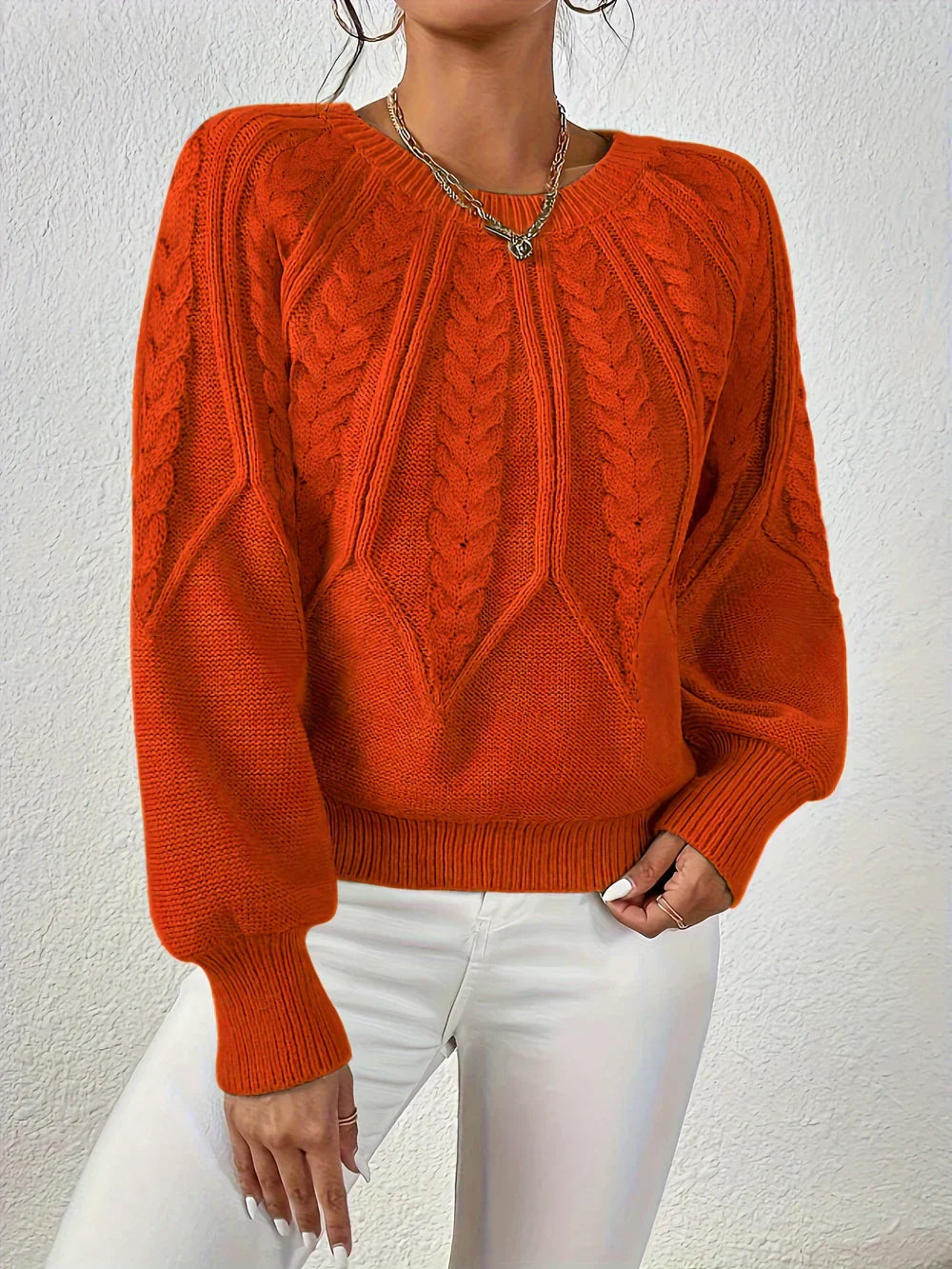 Ivonne | Elegant and casual sweater with braided pattern