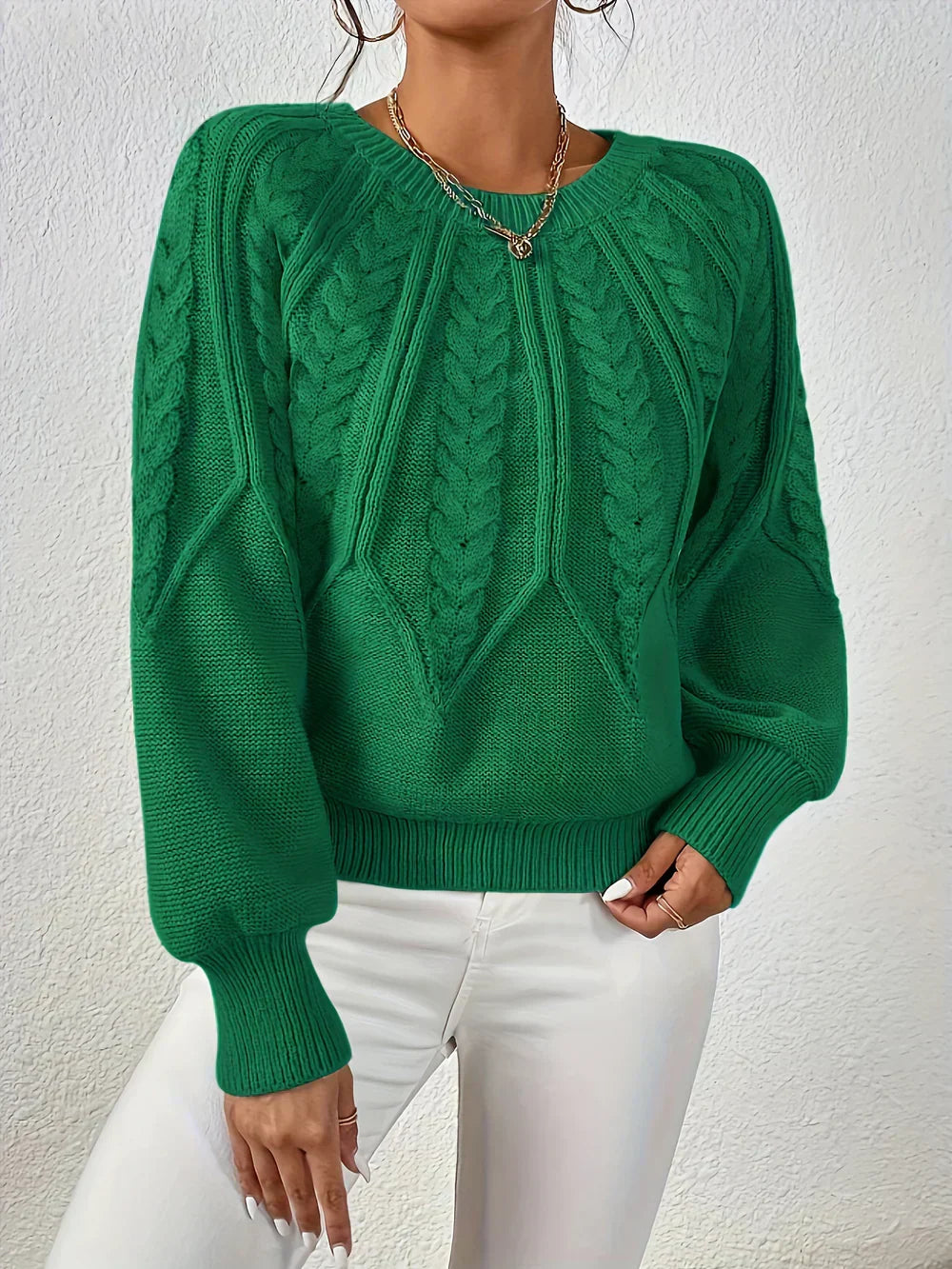 Ivonne | Elegant and casual sweater with braided pattern