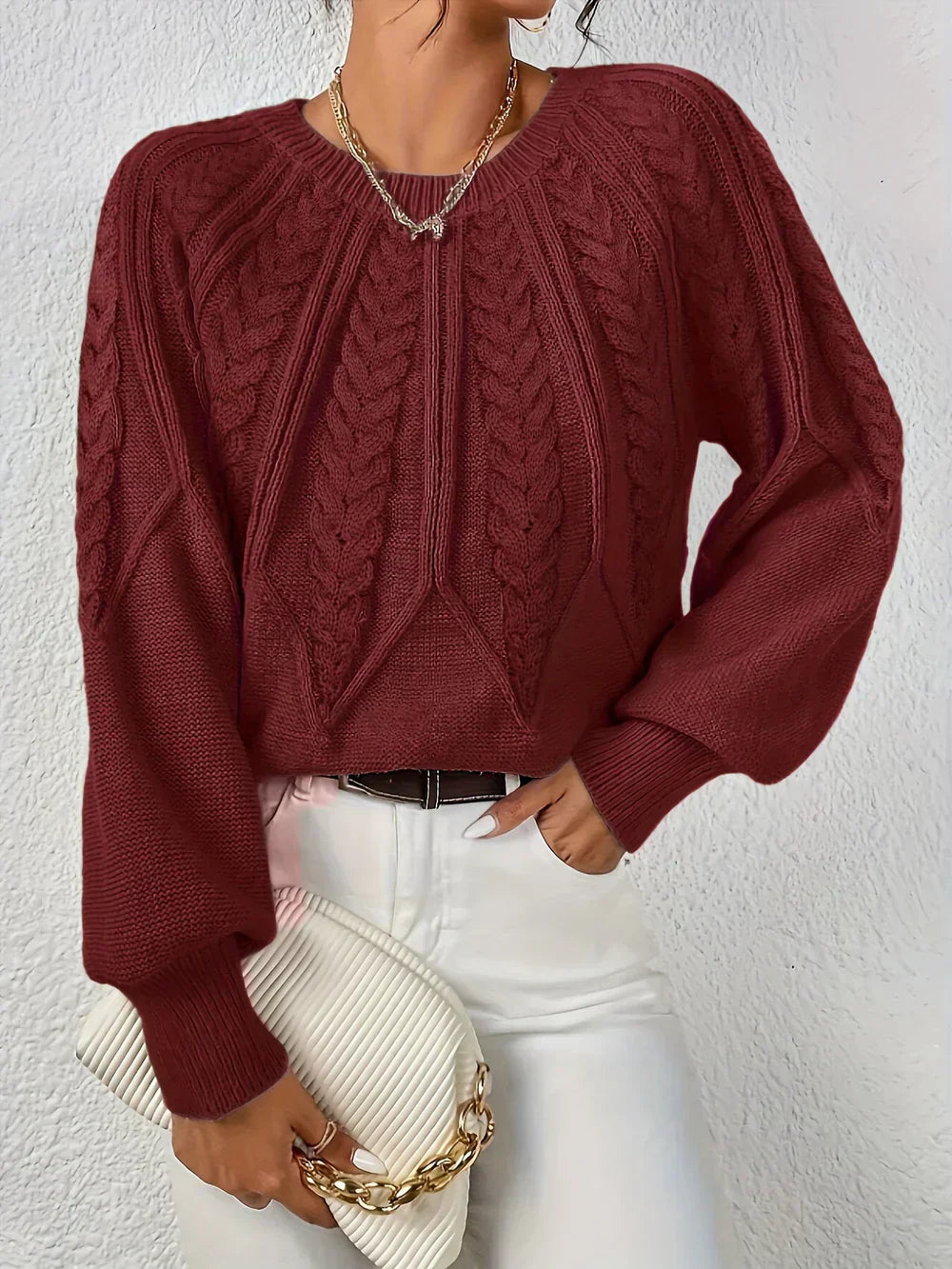 Ivonne | Elegant and casual sweater with braided pattern