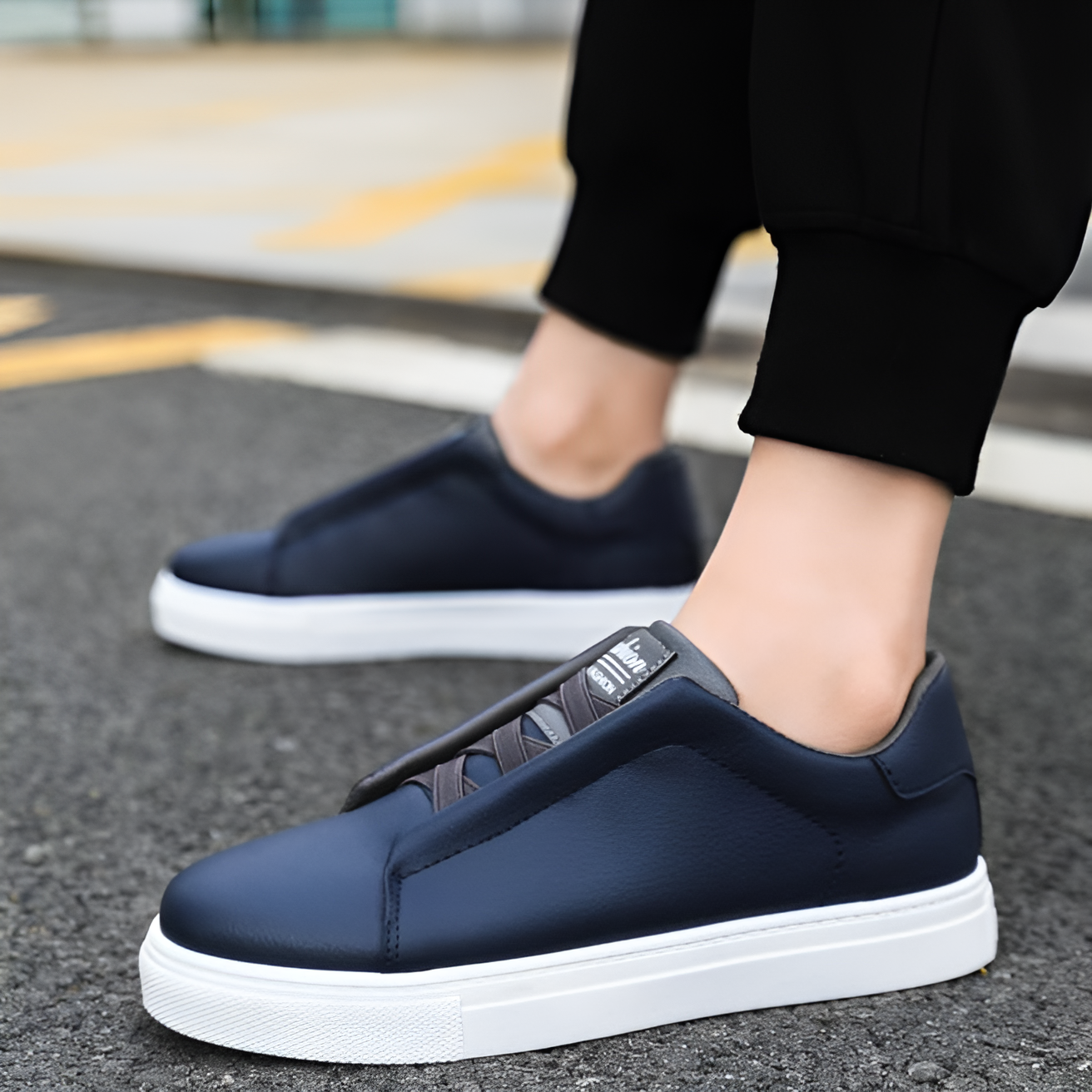 Bernardo | Elegant sneakers with a minimalist design