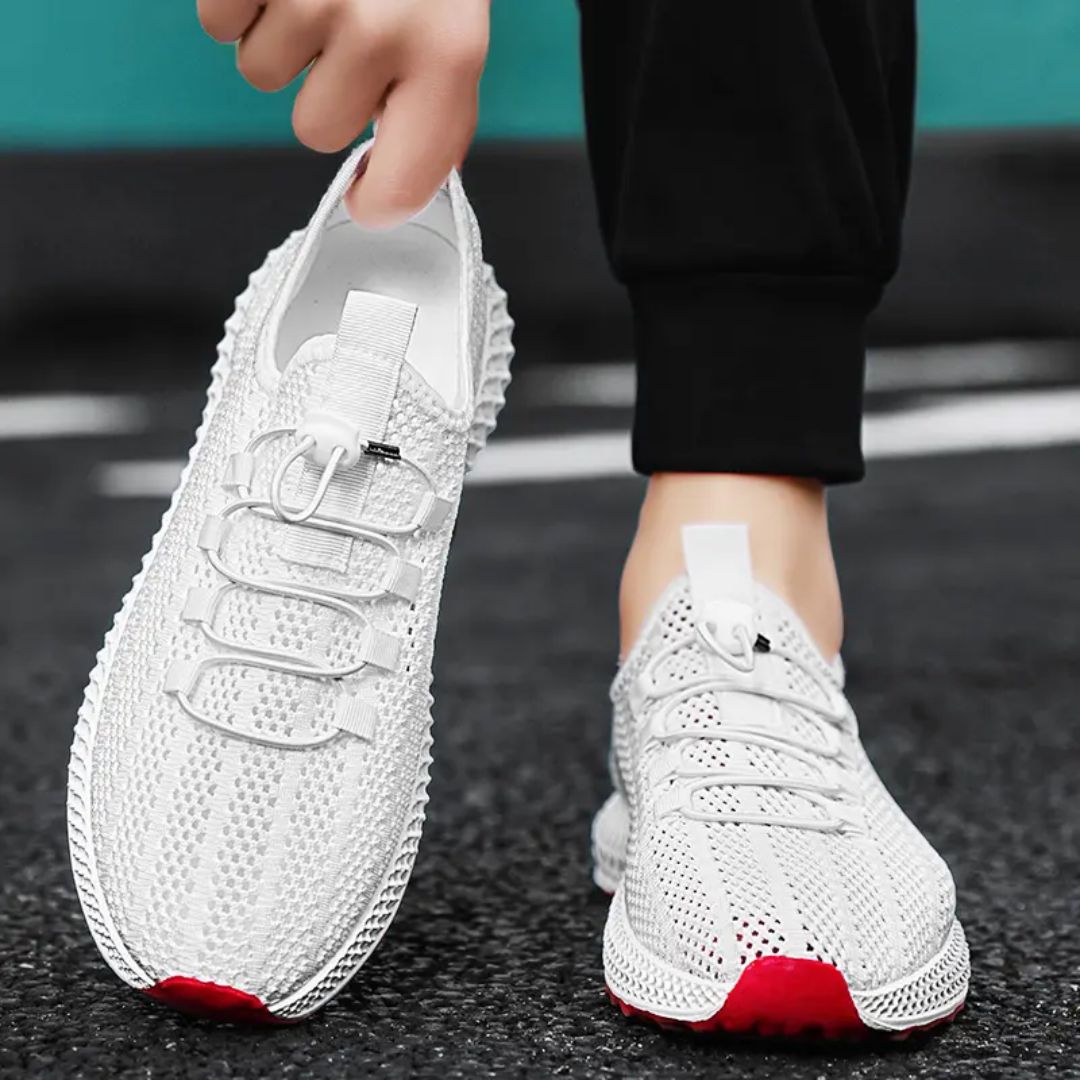 Ignis | White sneakers with contrasting sole