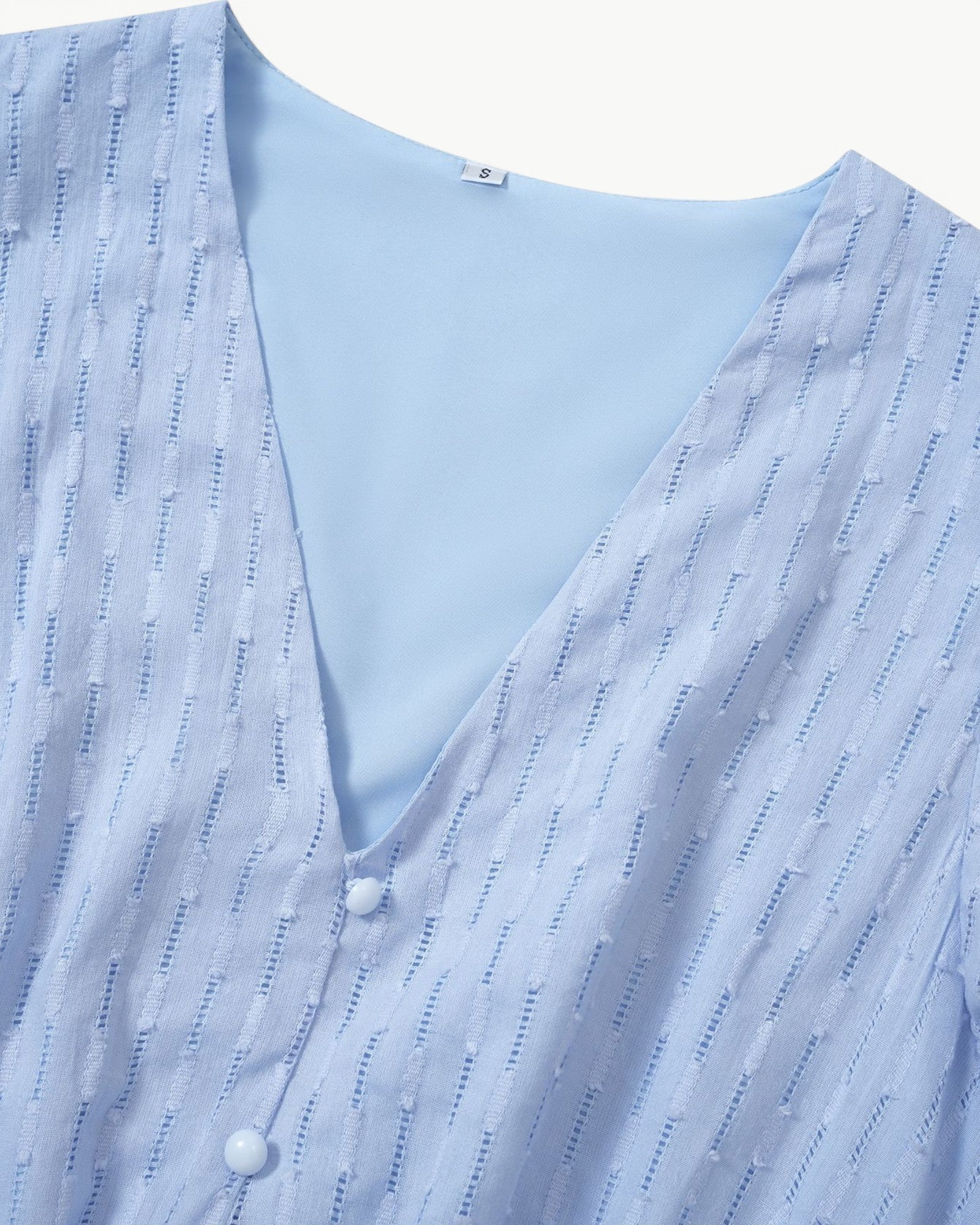 Belicia | Dress with V-neck and ruffled sleeves
