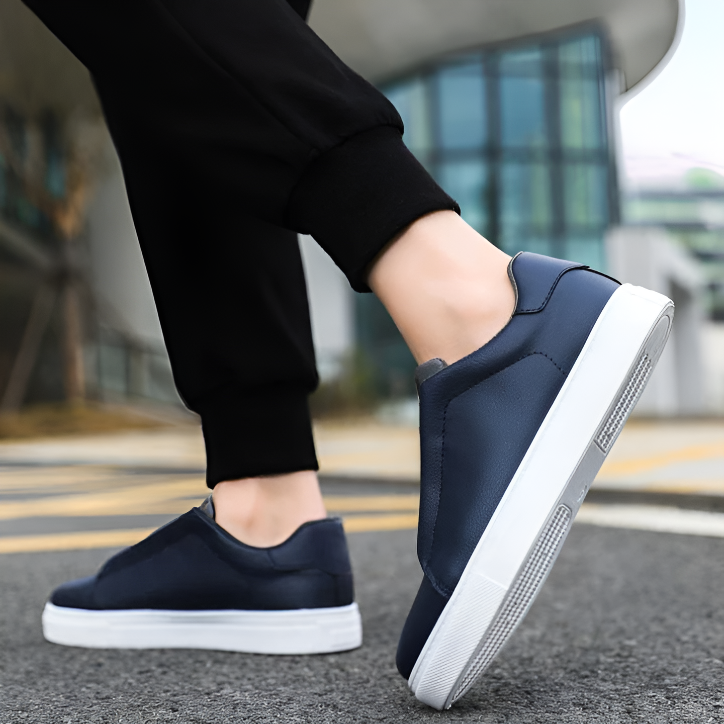 Bernardo | Elegant sneakers with a minimalist design